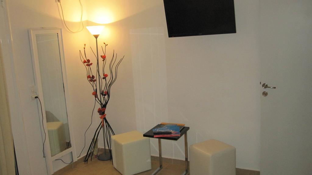 Rodon Apartments Tsoukaladhes Room photo
